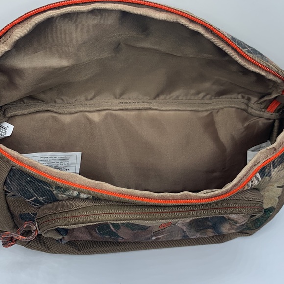 Red Head Real Tree Large Fanny Pack - Picture 11 of 13